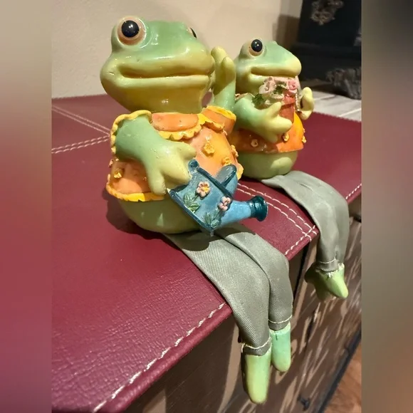 Vintage Frog Gardeners Shelf Sitter Figurines - Picture 3 of 9